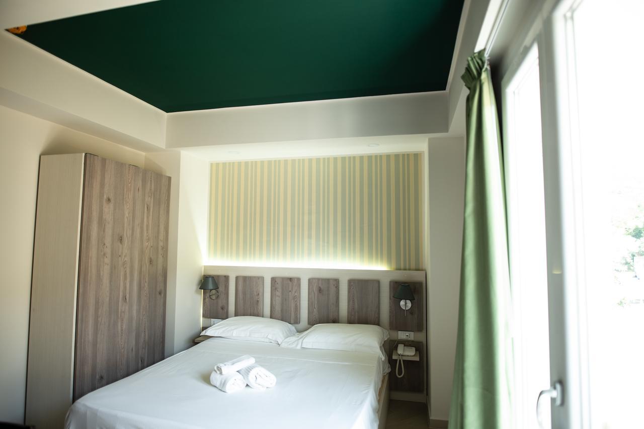 Hotel Cliche San Lucido Dış mekan fotoğraf